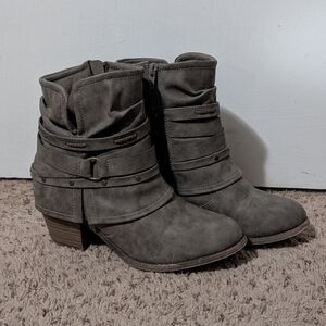 Jellypop Gray Ankle Boots with Strap Details